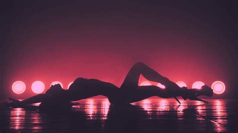 Striptease/Lapdance Erotic massage Naujoji Akmene
